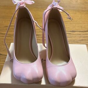 Pink Cat Paw Vina of the Valley Heels